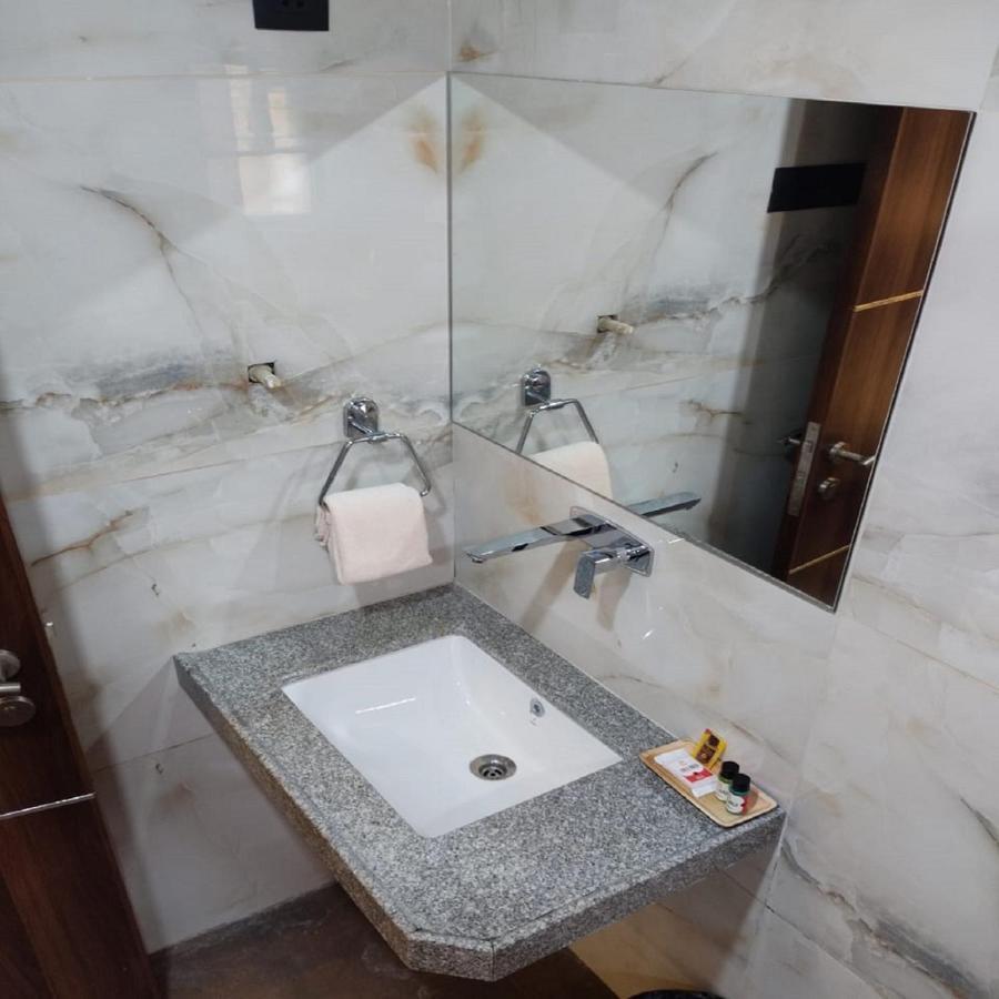 Hotel Rose Gold Ahmednagar Exterior photo