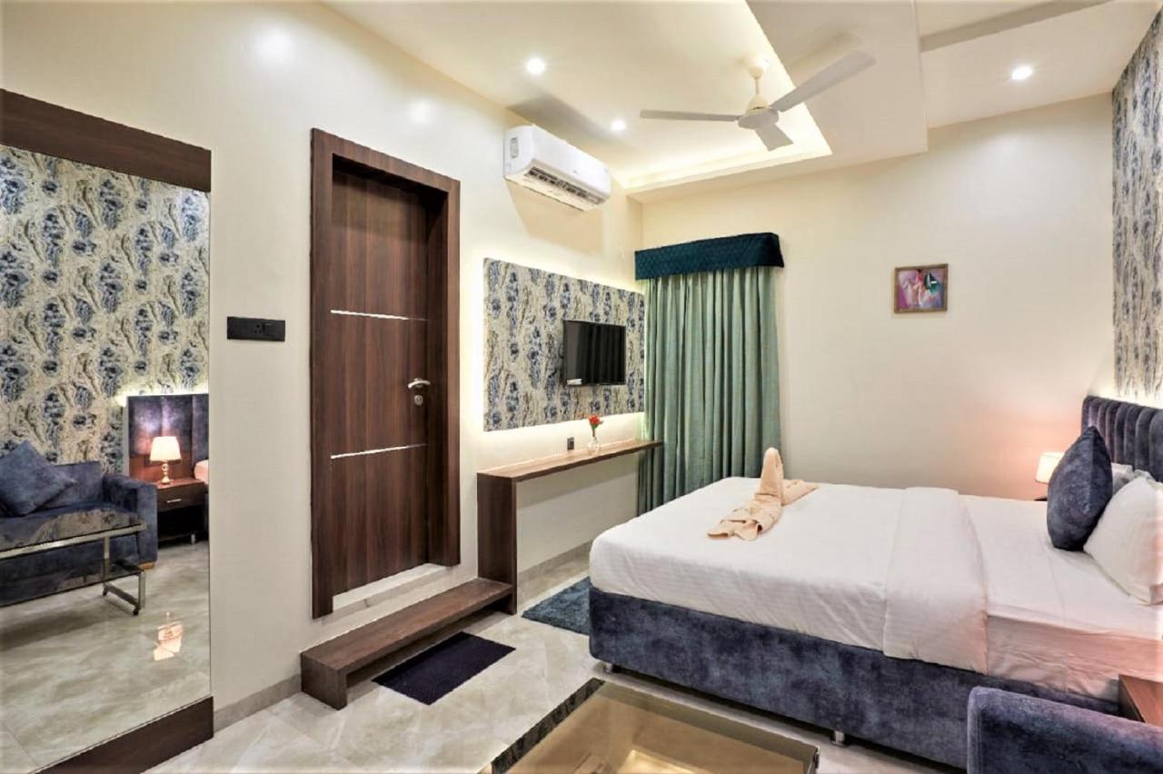 Hotel Rose Gold Ahmednagar Exterior photo